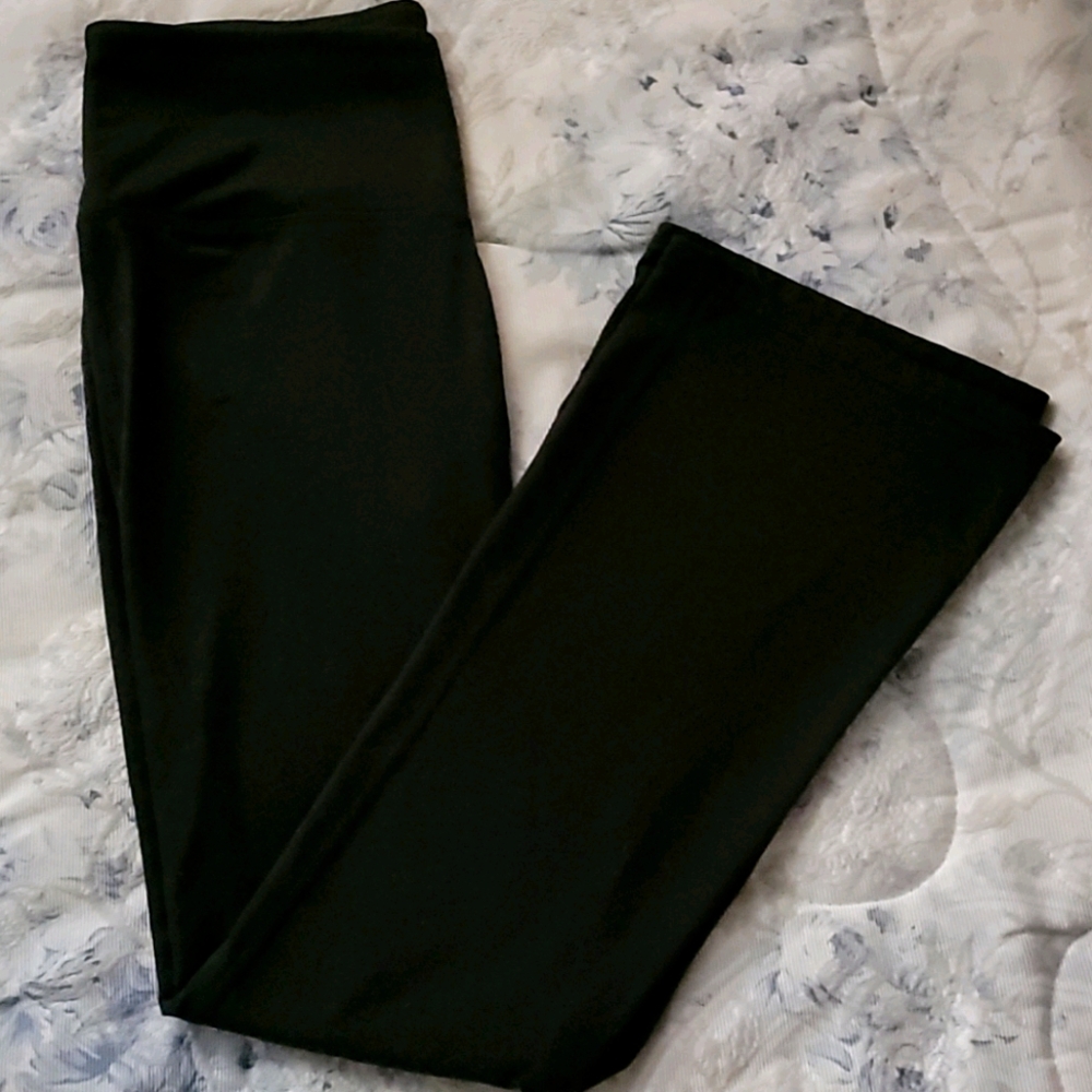 yoga pants